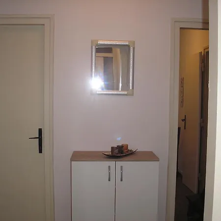 Apartment F&m *